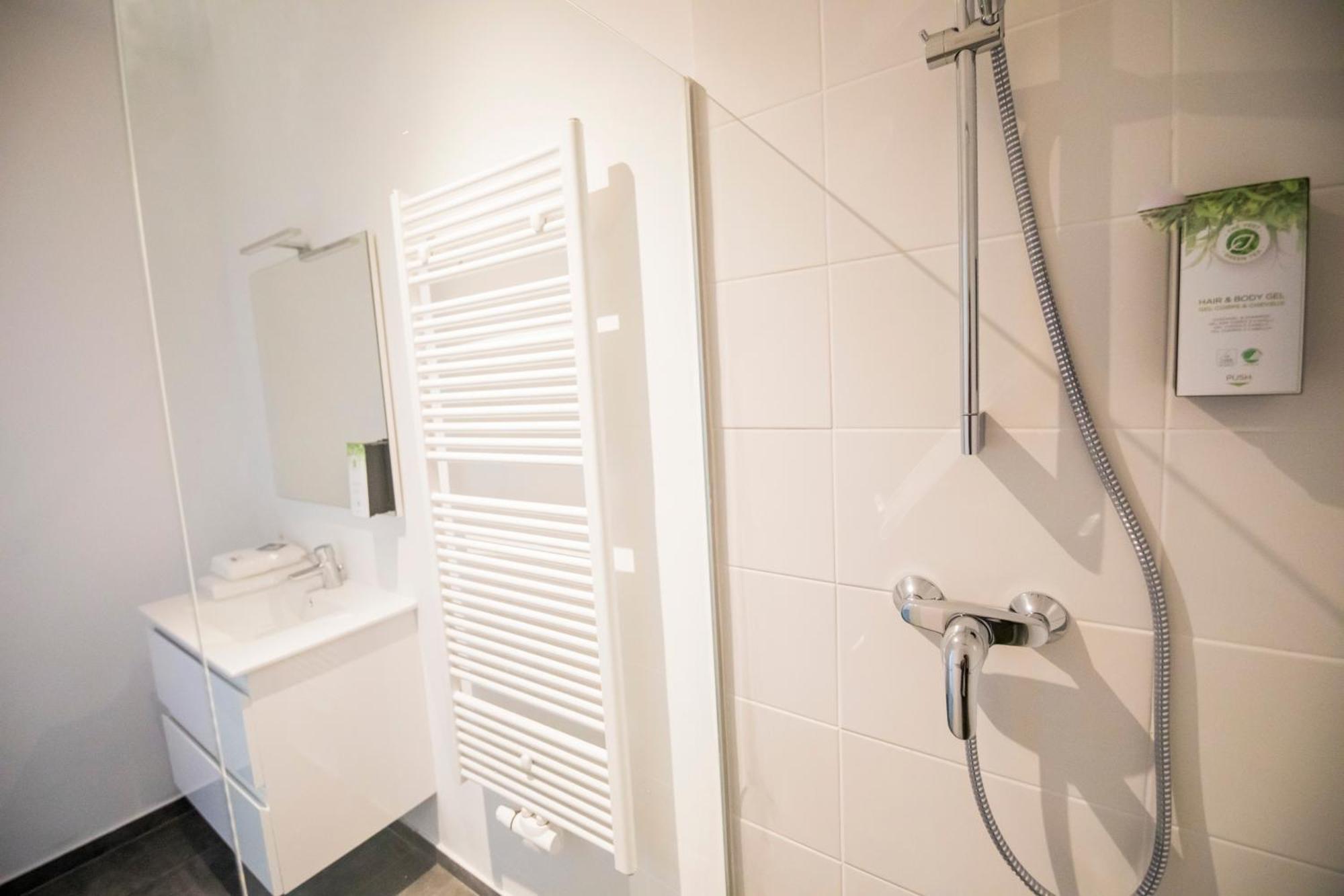 Travelease - Midi Bed & Breakfast Bruxelles Exterior foto