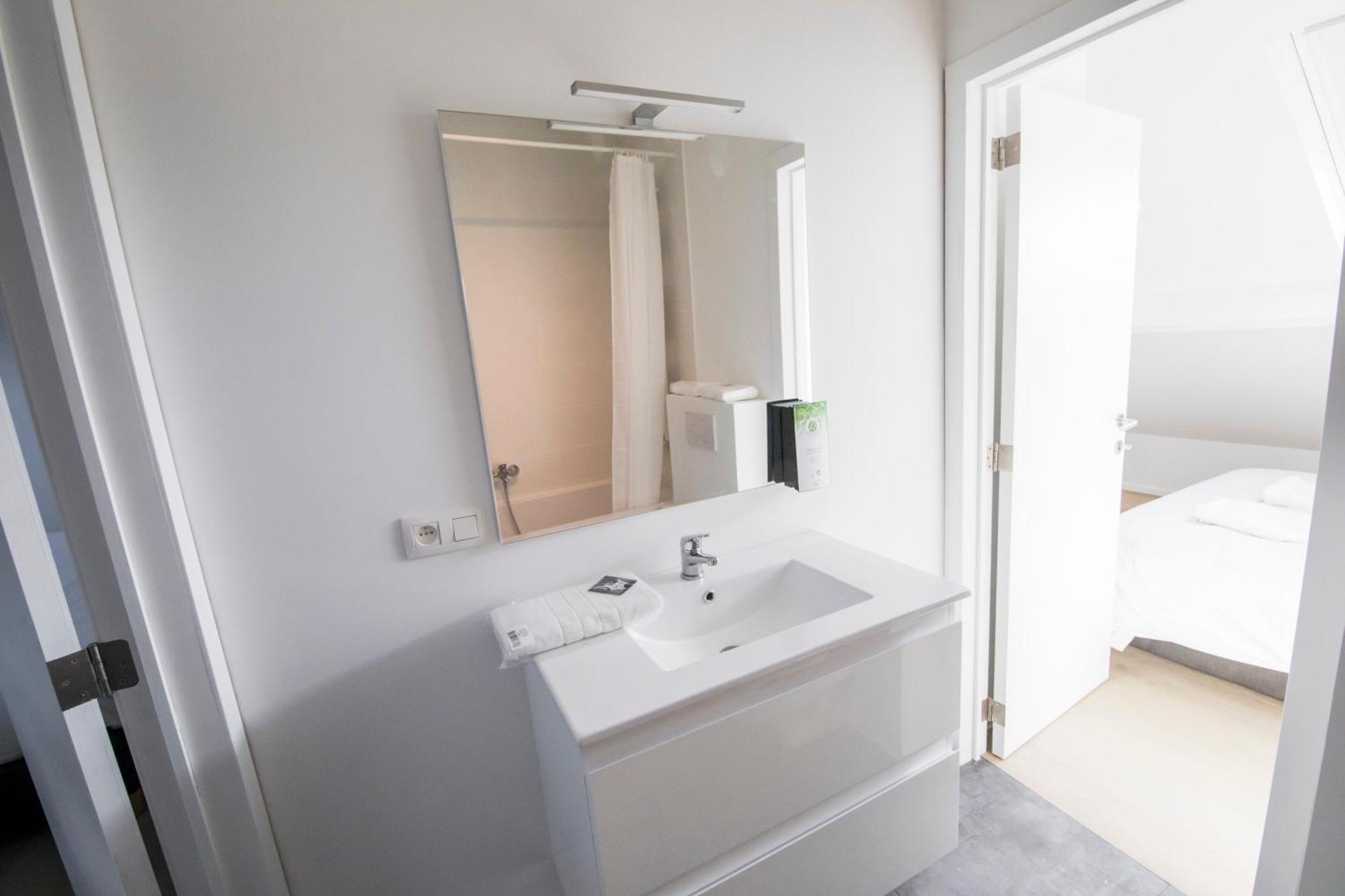 Travelease - Midi Bed & Breakfast Bruxelles Exterior foto